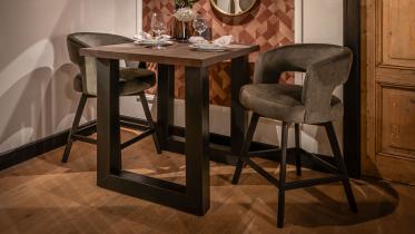 UrbanSofa - Barstoel Lois v.a. € 395,-